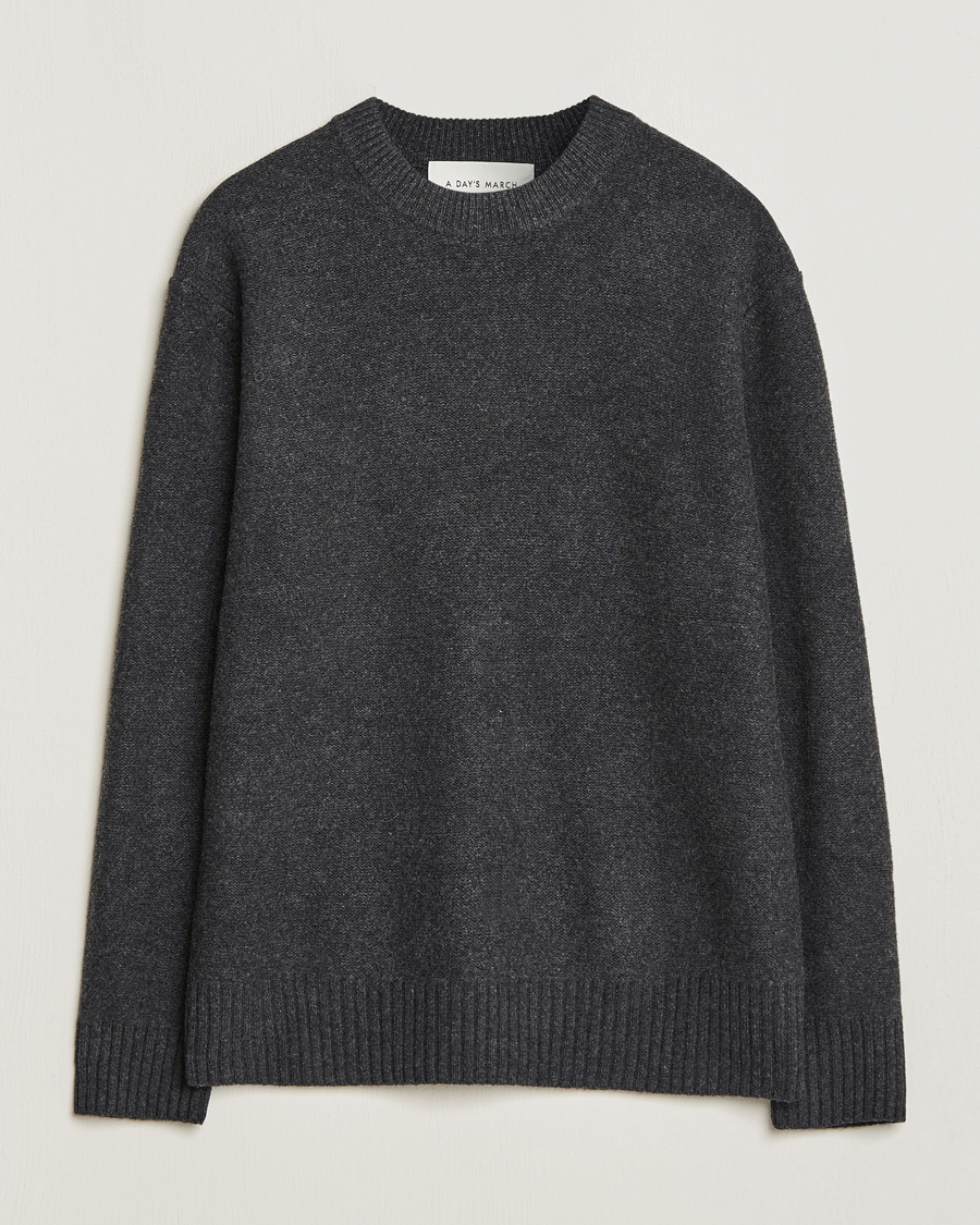 Herr | Tröjor | A Day's March | Tietar Boiled Merino Sweater Anthracite