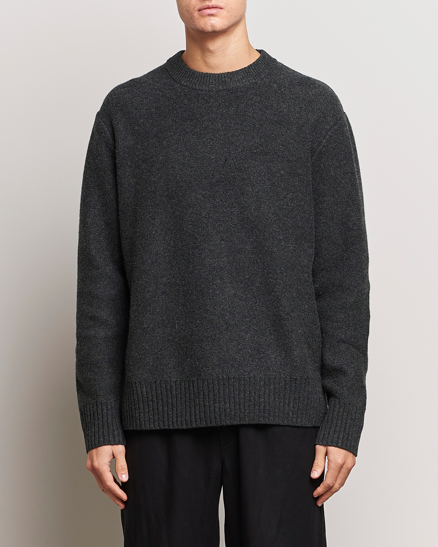 Herr | Tröjor | A Day's March | Tietar Boiled Merino Sweater Anthracite
