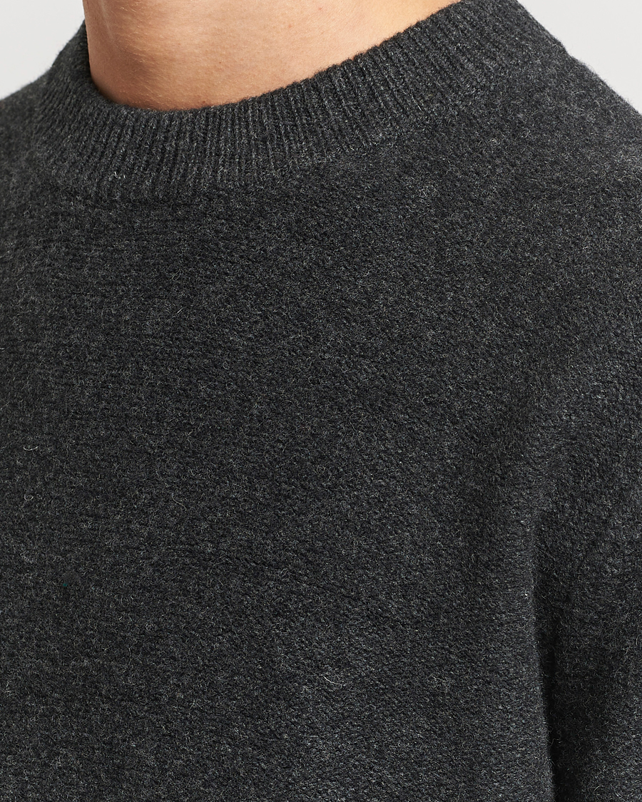 Herr | Tröjor | A Day's March | Tietar Boiled Merino Sweater Anthracite