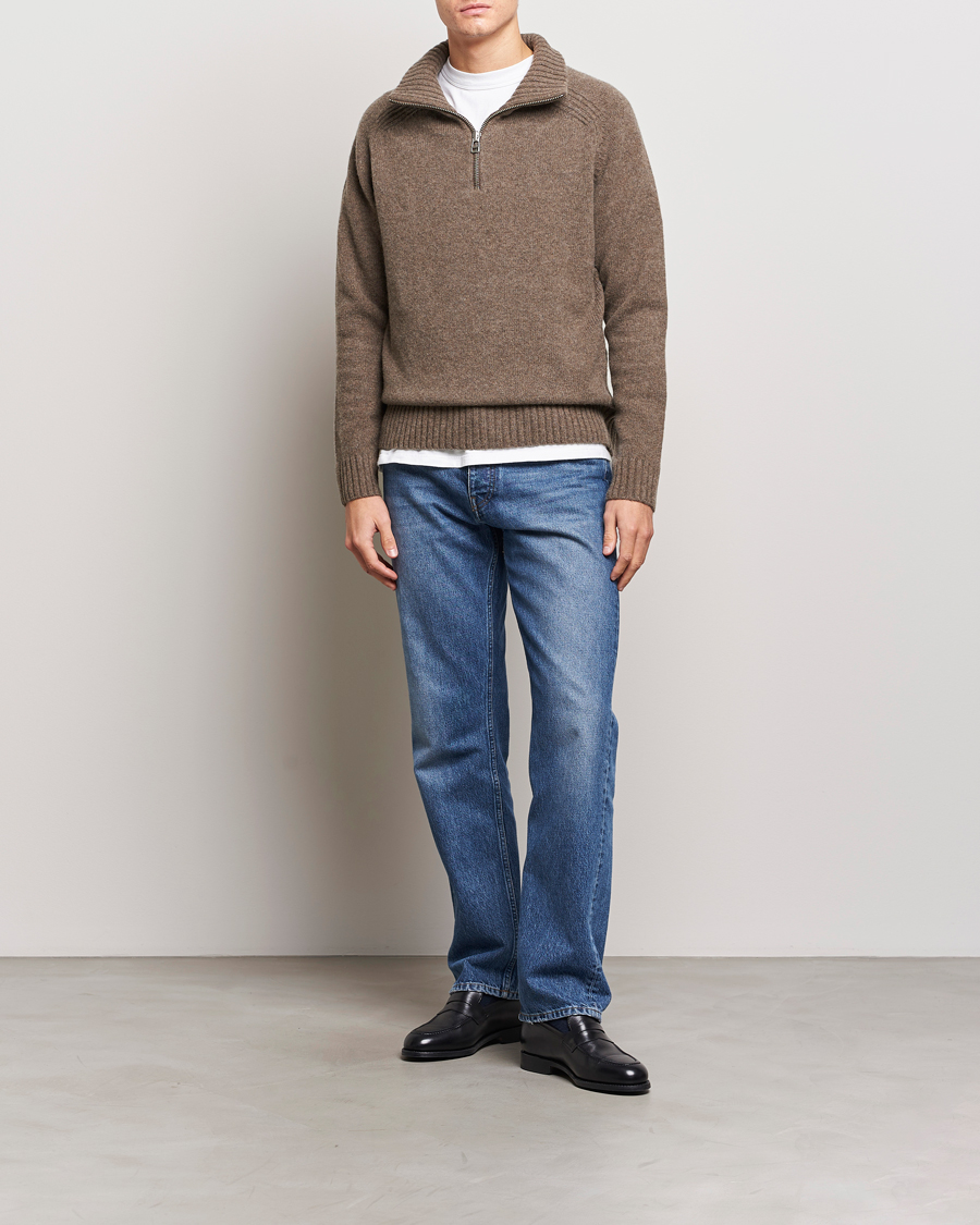 Herr | Tröjor | A Day's March | Cullen Half-Zip Lambswool Sweater Dark Taupe