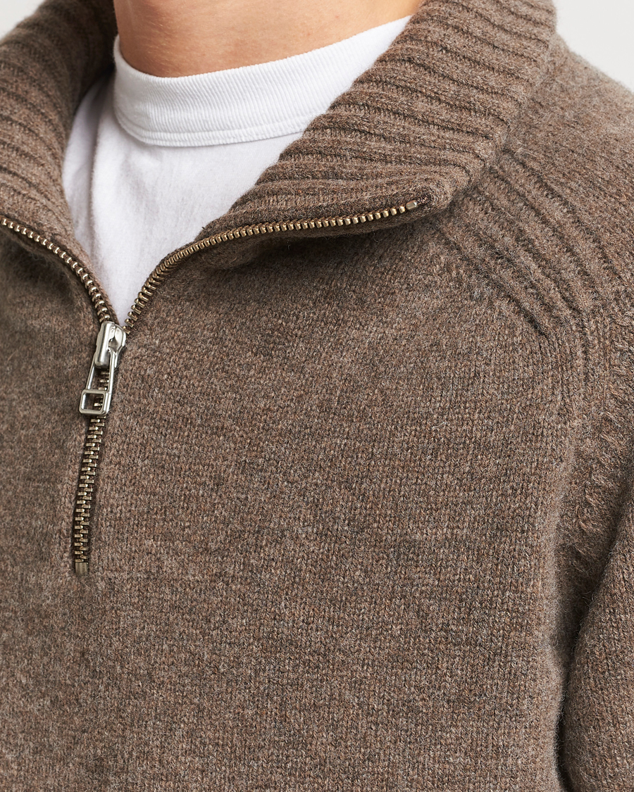 Herr | Tröjor | A Day's March | Cullen Half-Zip Lambswool Sweater Dark Taupe