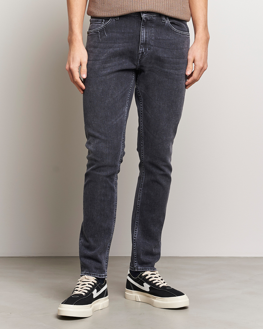 Herr | Tapered fit | Tiger of Sweden | Pistolero Stretch Cotton Jeans Washed Black