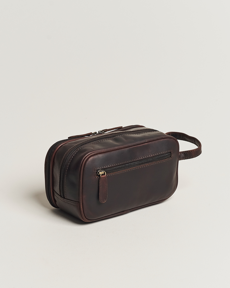 Herr | Best of British | Loake 1880 | Dartmouth Leather Washbag Dark Brown