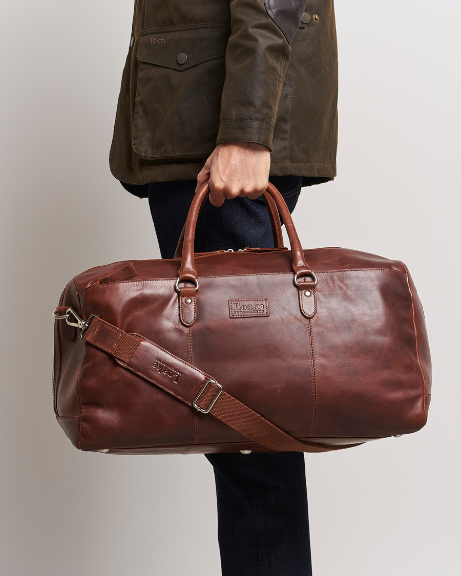Herr | Avdelningar | Loake 1880 | Norfolk Leather Travel Bag Cedar