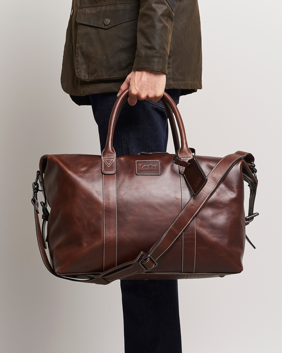 Herr | Väskor | Loake Shoemakers | Balmoral Veg Tanned Leather Overnight Bag Brown