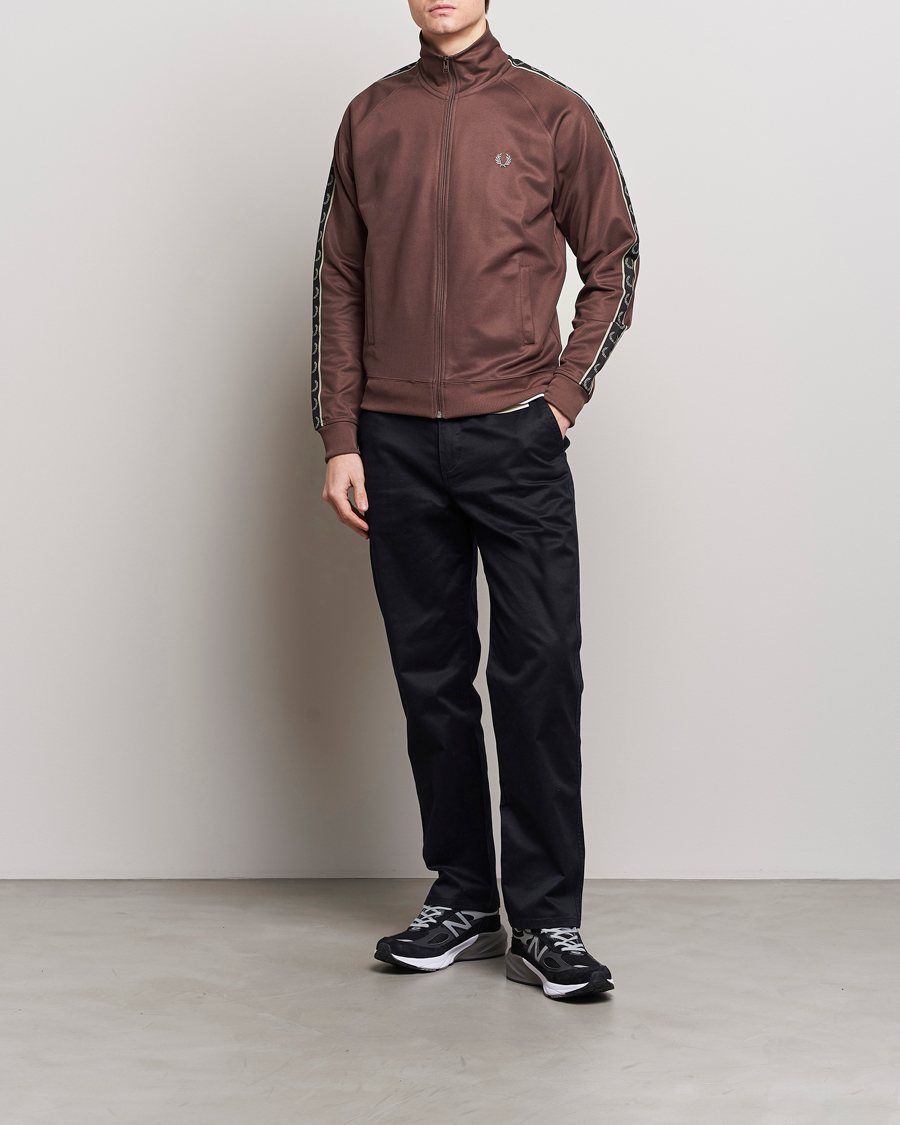 Herr | Tröjor | Fred Perry | Taped Track Jacket Brick Red