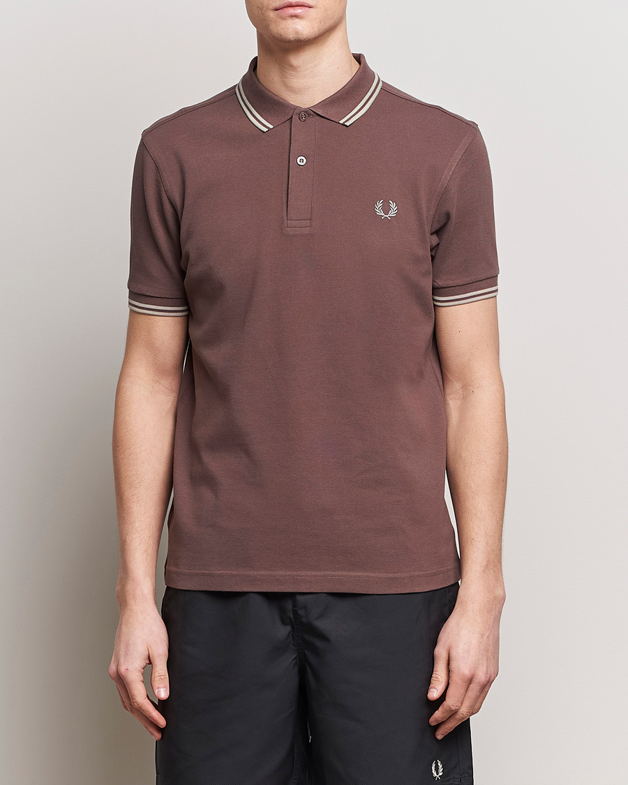 Herr | Pikéer | Fred Perry | Twin Tipped Polo Shirt Brick Red