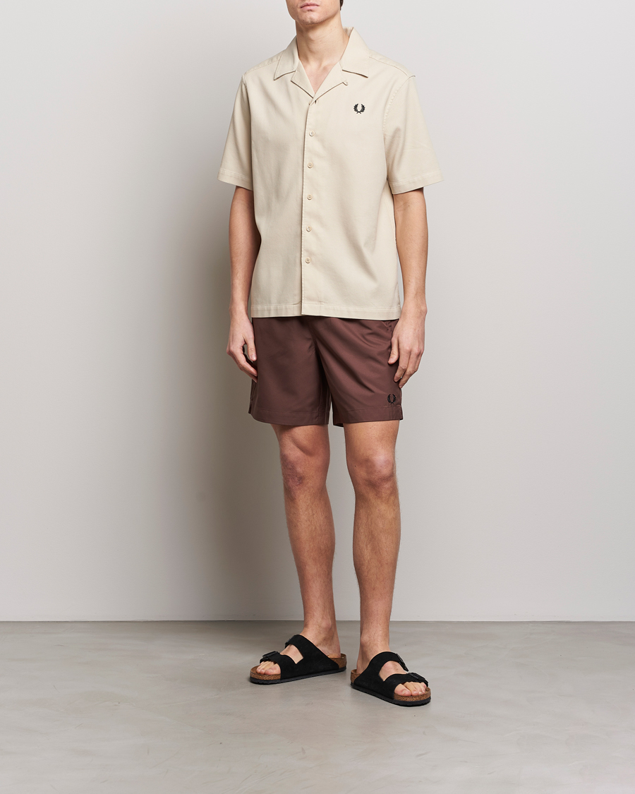 Herr | Skjortor | Fred Perry | Pique Textured Short Sleeve Shirt Oatmeal