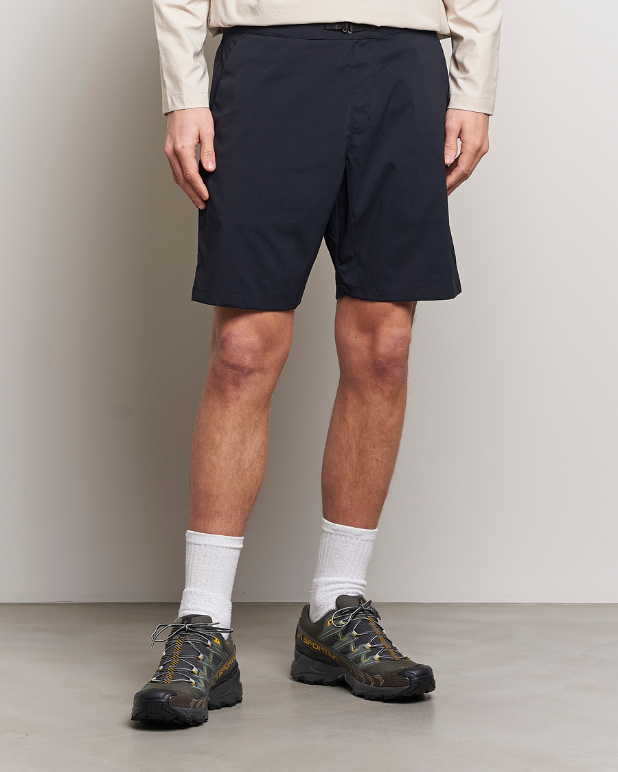 Herr | Kläder | Houdini | Wadi Ultralight Shorts True Black