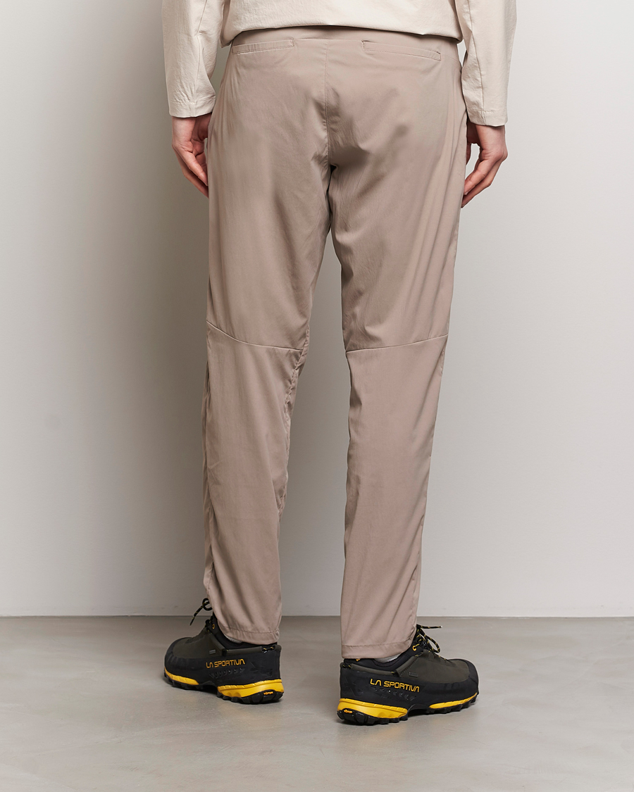 Herr | Byxor | Houdini | Wadi Ultralight Pants Misty Beach