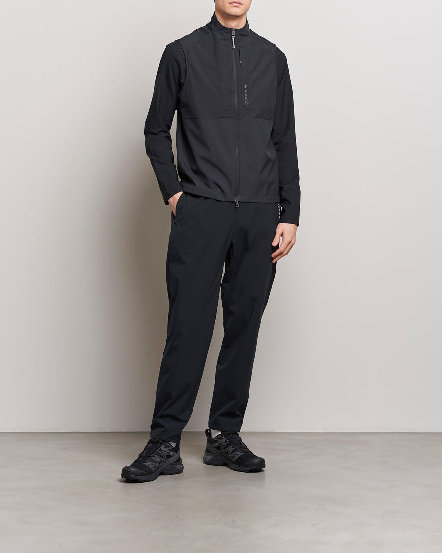 Herr | Tröjor | Houdini | Pace Hybrid Softshell Vest True Black