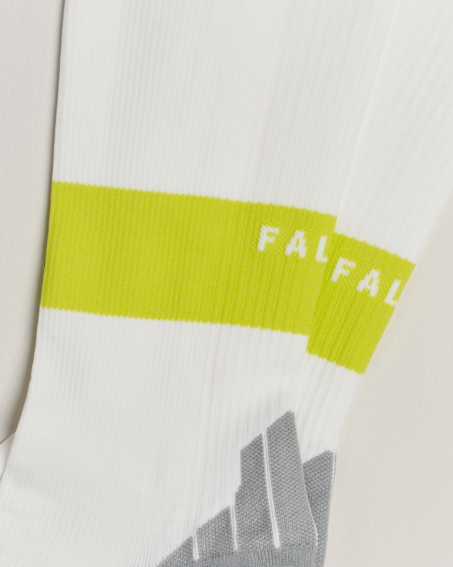 Herr | Strumpor | Falke Sport | Falke RU Compression Running Socks White