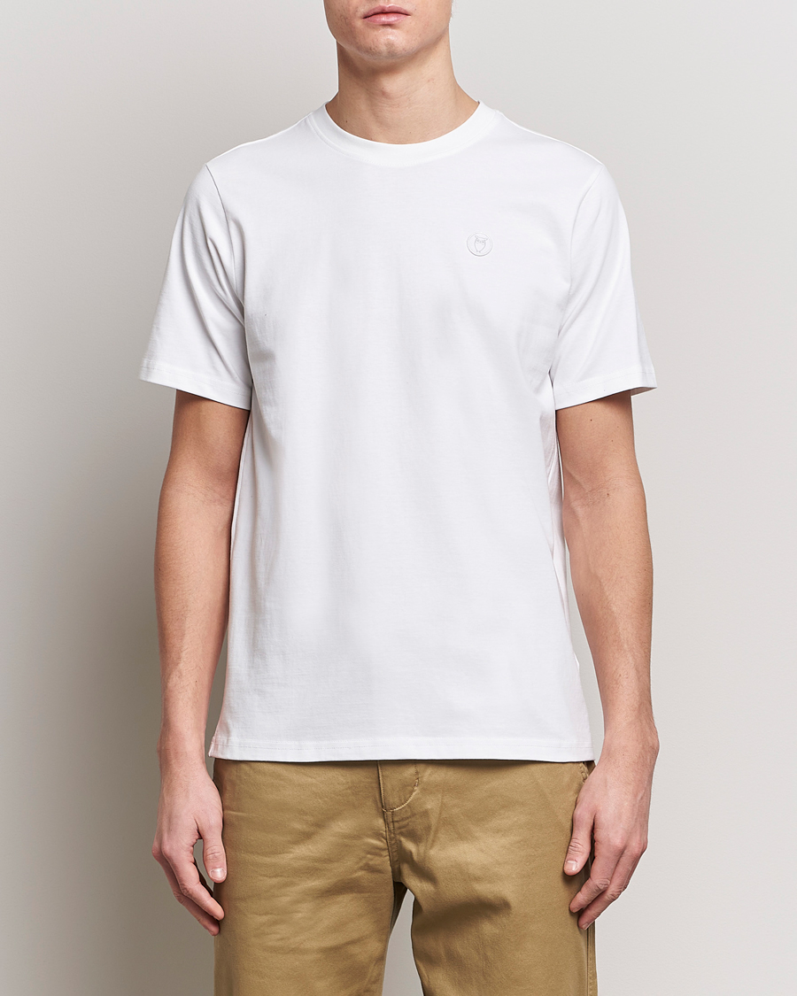 Herr | Vita t-shirts | KnowledgeCotton Apparel | Loke Badge T-Shirt Bright White