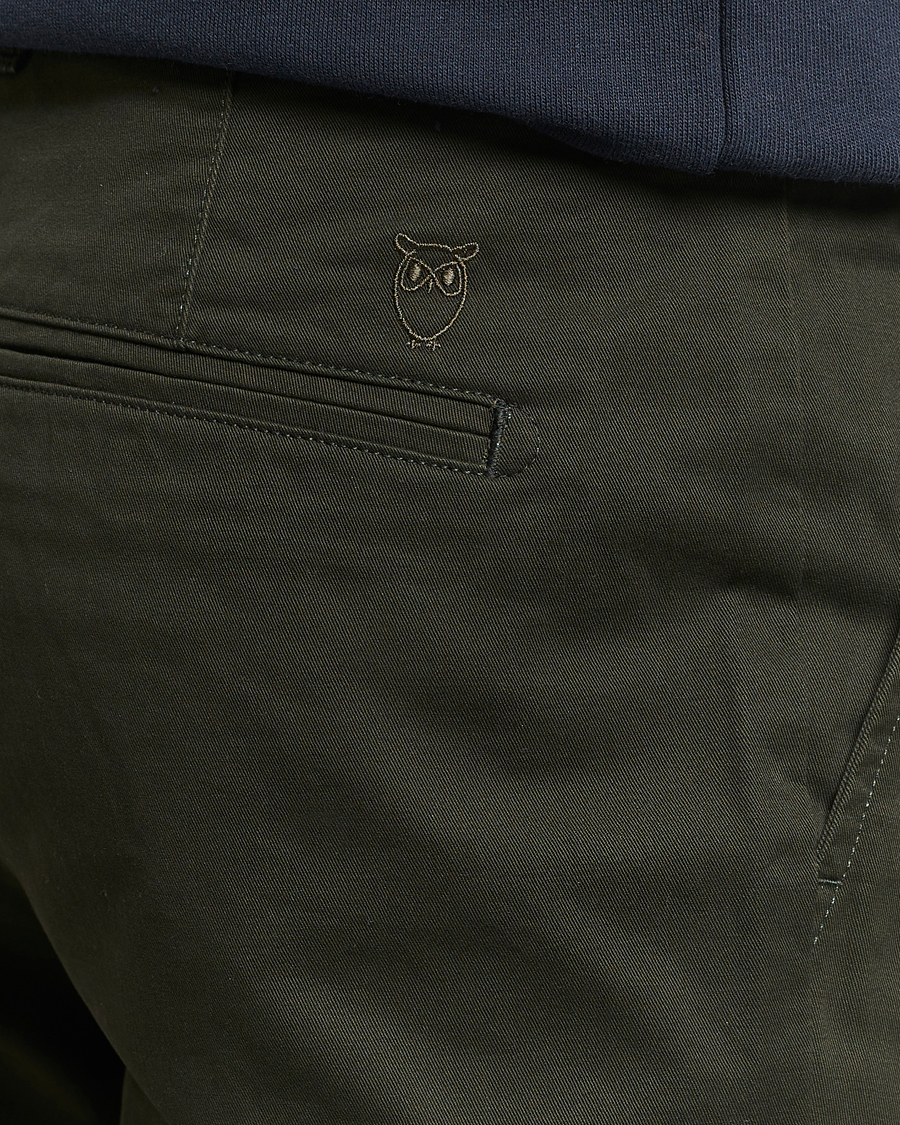 Herr | Byxor | KnowledgeCotton Apparel | Chuck Regular Cotton Twill Chino Forest Night