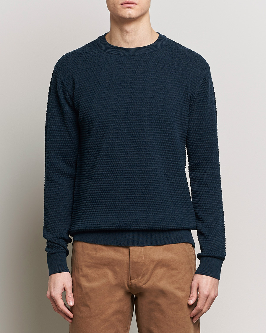 Herr | KnowledgeCotton Apparel | KnowledgeCotton Apparel | Vagn Bubble Knit Cotton Crew Neck Total Eclipse