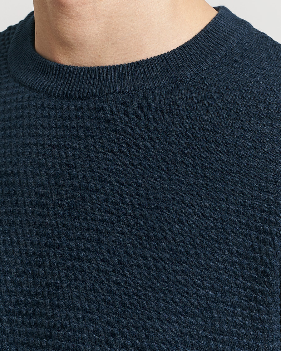 Herr | Tröjor | KnowledgeCotton Apparel | Vagn Bubble Knit Cotton Crew Neck Total Eclipse