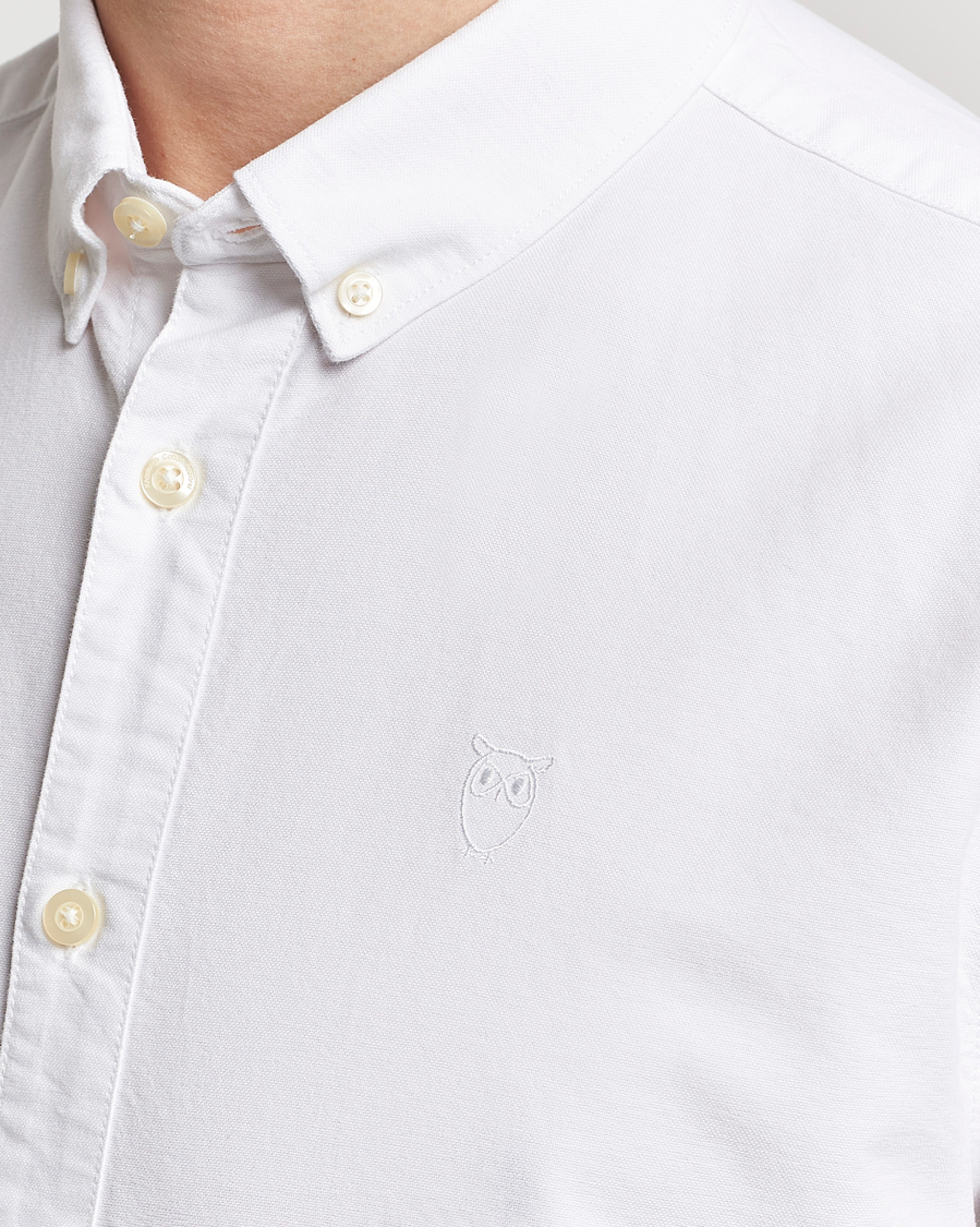 Herr | Skjortor | KnowledgeCotton Apparel | Harald Small Owl Regular Oxford Shirt Bright White