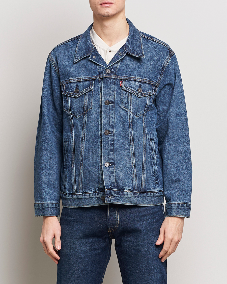 Herr |  | Levi\'s | Relaxed Fit Trucker Denim Jacket Waterfalls