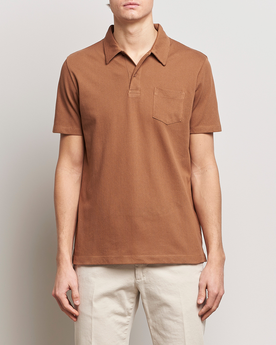 Herr | Realisation | Sunspel | Riviera Polo Shirt Dark Camel