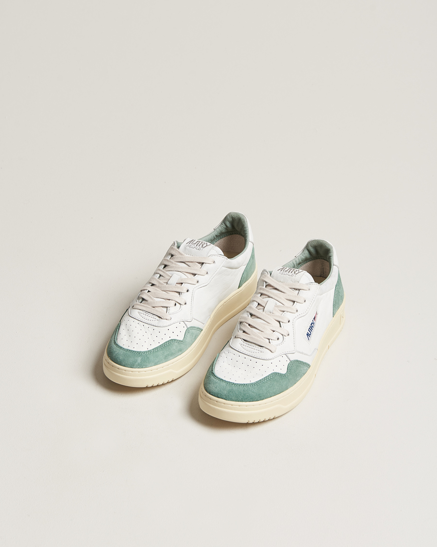 Herr | Autry Medalist Low Goat/Suede Sneaker White/Military | Autry | Medalist Low Goat/Suede Sneaker White/Military