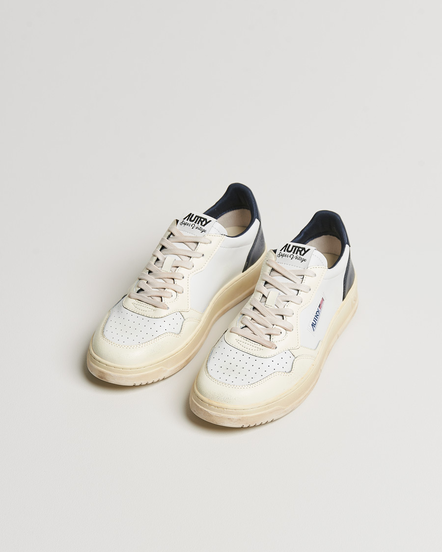 Herr | Autry Super Vintage Low Leather Sneaker White/Navy | Autry | Super Vintage Low Leather Sneaker White/Navy
