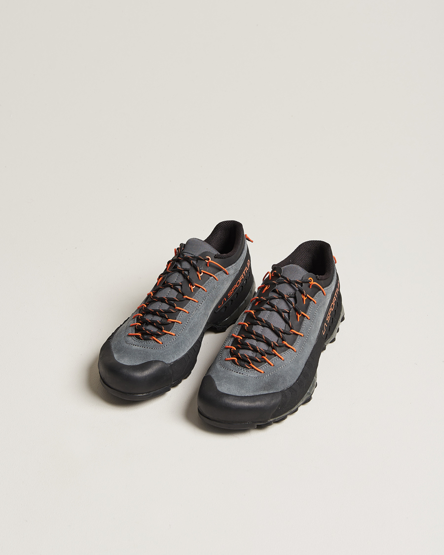 Herr | Trail Sneakers | La Sportiva | TX4 Hiking Shoe Carbon/Flame