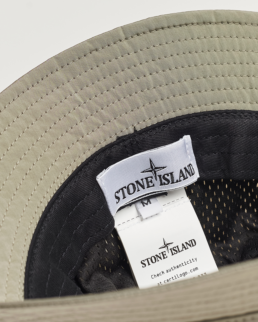Herr | Stone Island Logo Bucket Hat Natural Beige | Stone Island | Logo Bucket Hat Natural Beige