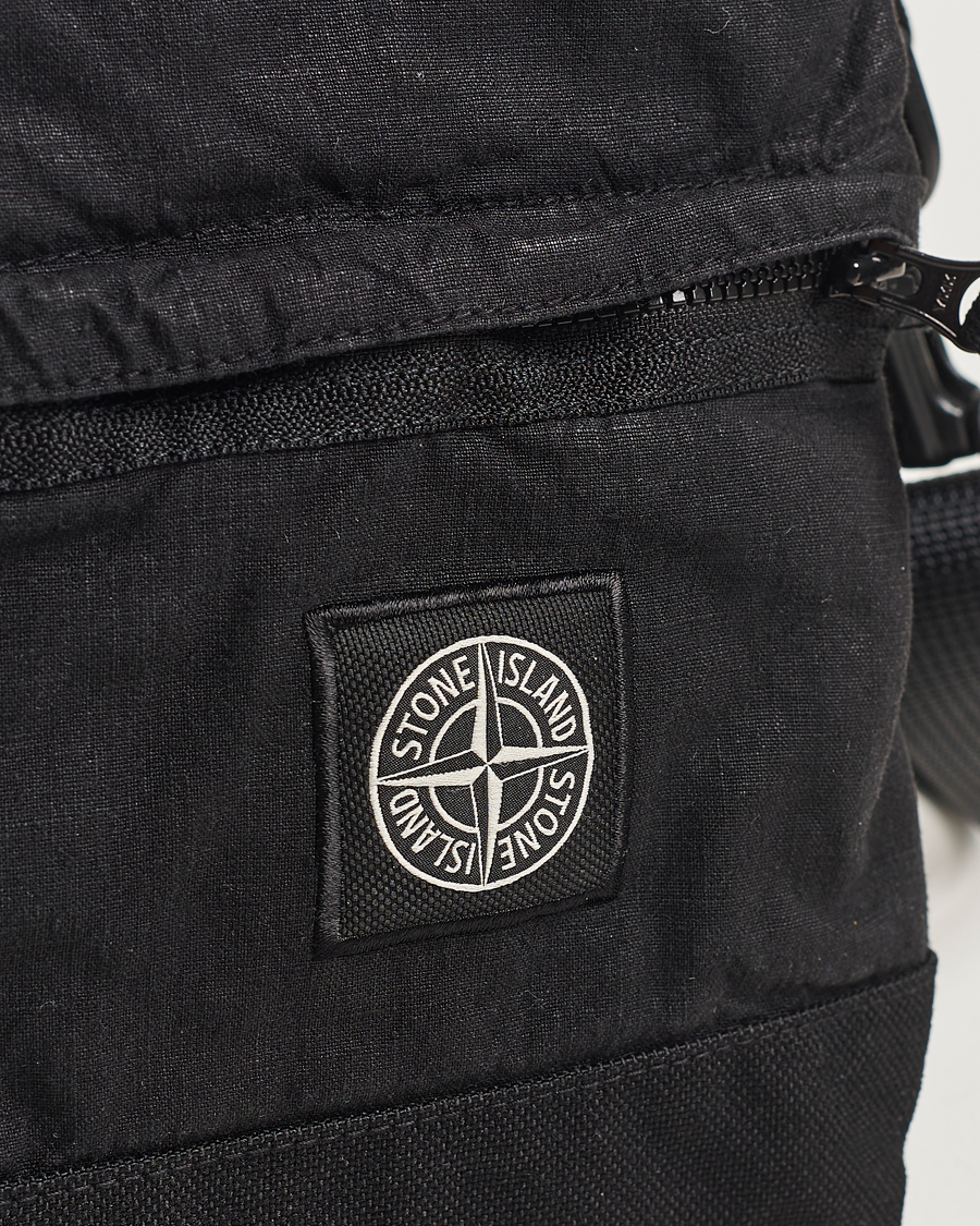Herr | Stone Island Small Linen/Nylon Shoulder Bag Black | Stone Island | Small Linen/Nylon Shoulder Bag Black