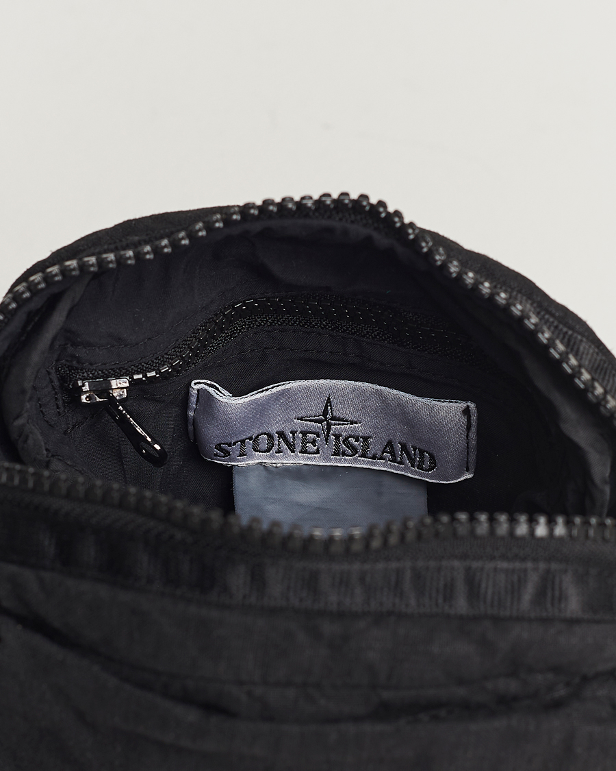 Herr | Stone Island Small Linen/Nylon Shoulder Bag Black | Stone Island | Small Linen/Nylon Shoulder Bag Black