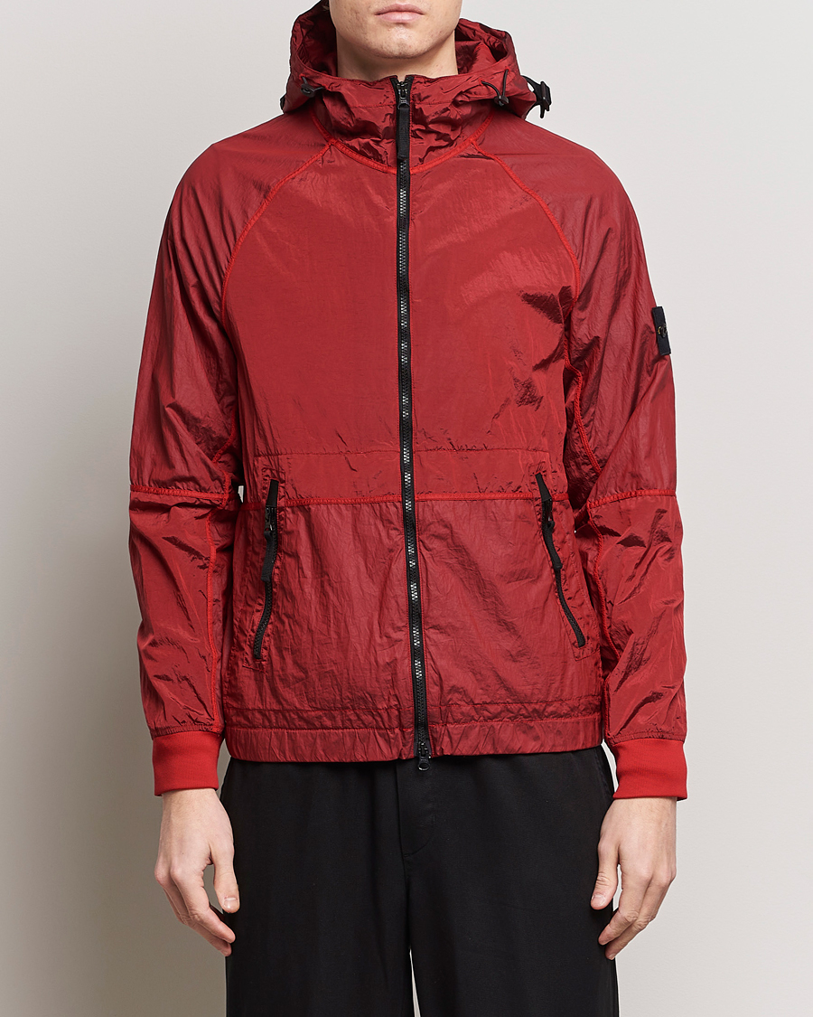 Mies | Takit | Stone Island | Nylon Metal Hooded Jacket Red