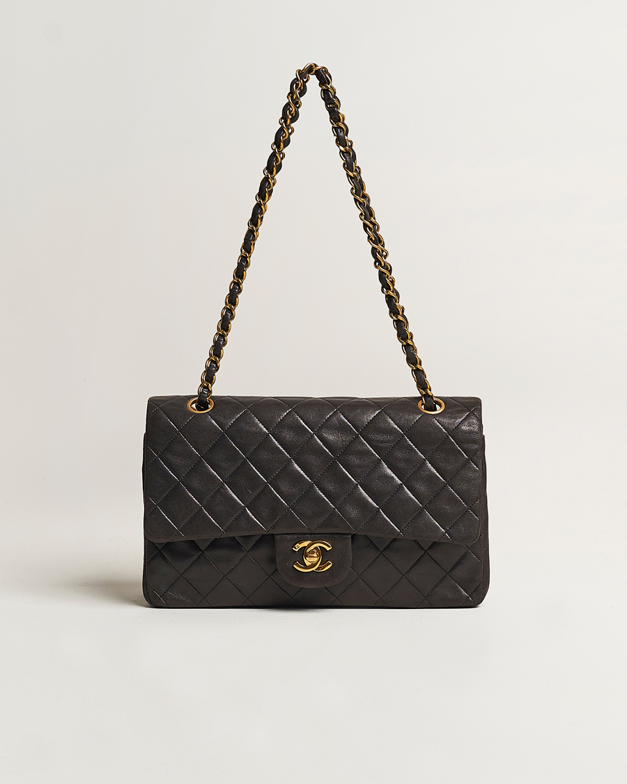 Herr | Chanel Pre-Owned Classic Medium Flap Bag Calf Leather Black | Chanel Pre-Owned | Classic Medium Flap Bag Calf Leather Black