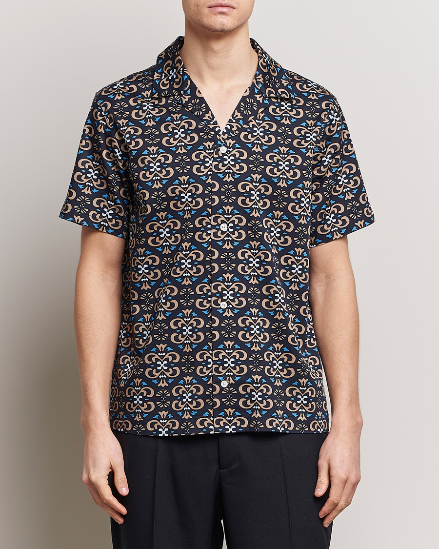 Herr | Skjortor | LES DEUX | Hendrix Printed Short Sleeve Shirt Dark Navy