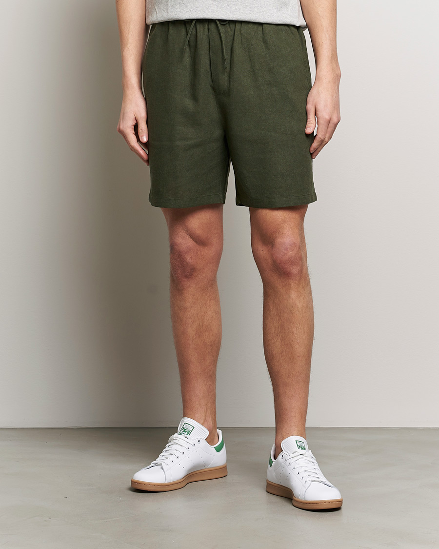 Herr | Kläder | LES DEUX | Otto Linen Shorts Forrest Green