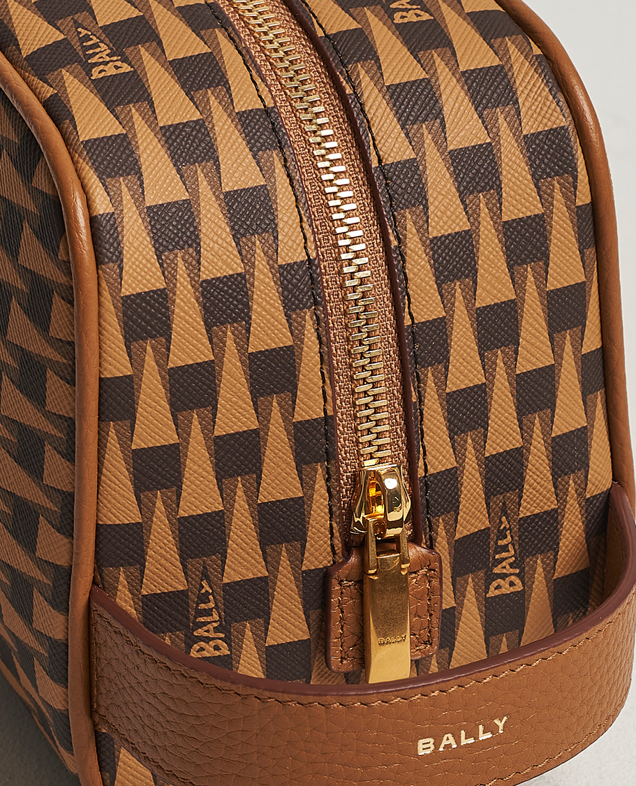 Herr | Bally Pennant Monogram Leather Washbag Brown | Bally | Pennant Monogram Leather Washbag Brown