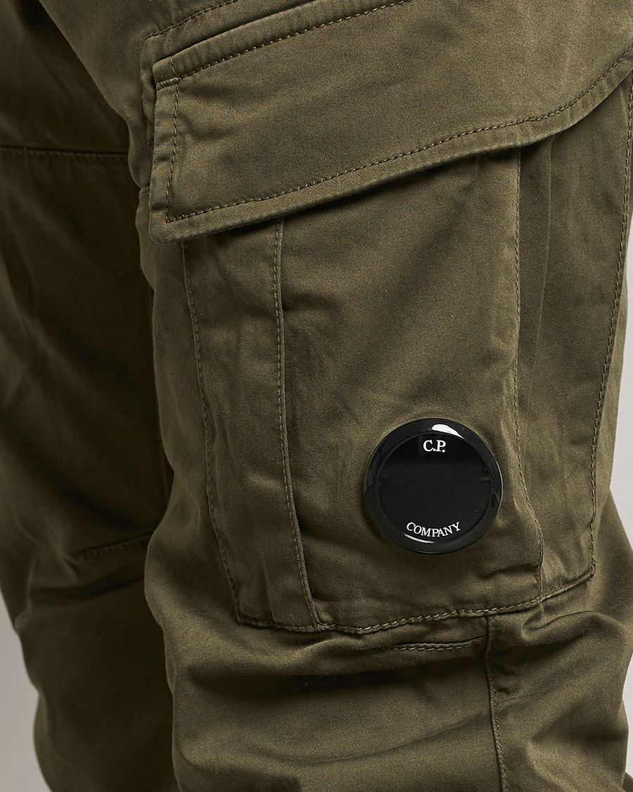Herr | Byxor | C.P. Company | Satin Stretch Cargo Pants Army