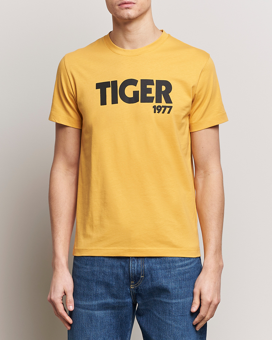 Herr | T-Shirts | Tiger of Sweden | Dillan Crew Neck T-Shirt Yellow