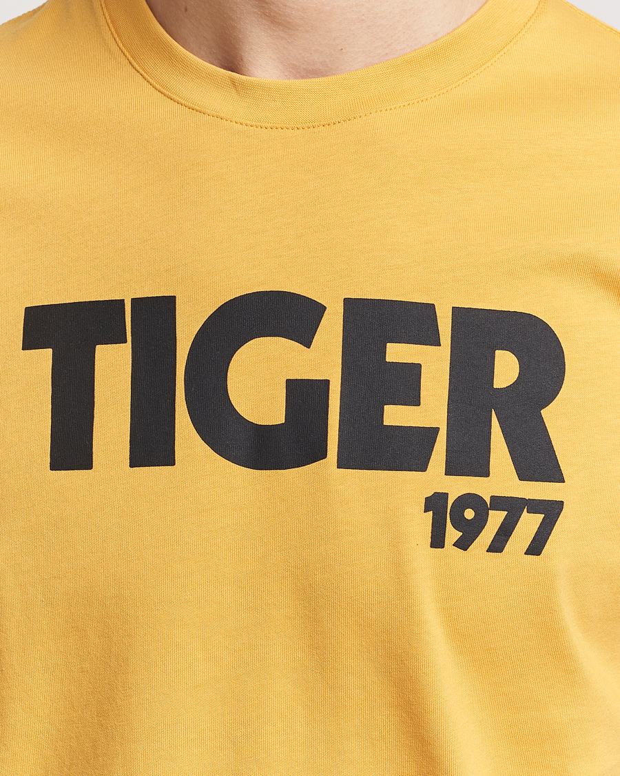 Herr | T-Shirts | Tiger of Sweden | Dillan Crew Neck T-Shirt Yellow