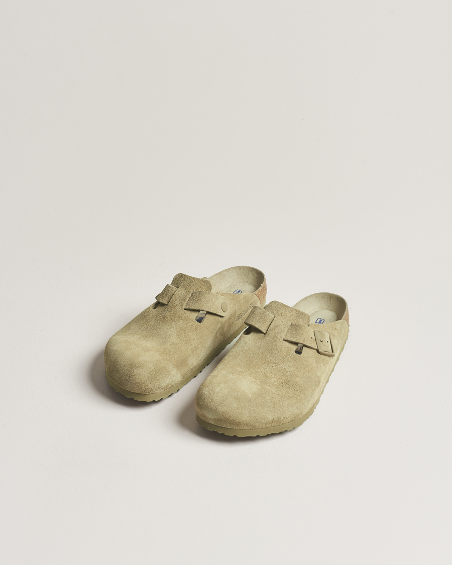 Herr | BIRKENSTOCK Boston Soft Footbed Faded Khaki Suede | BIRKENSTOCK | Boston Soft Footbed Faded Khaki Suede