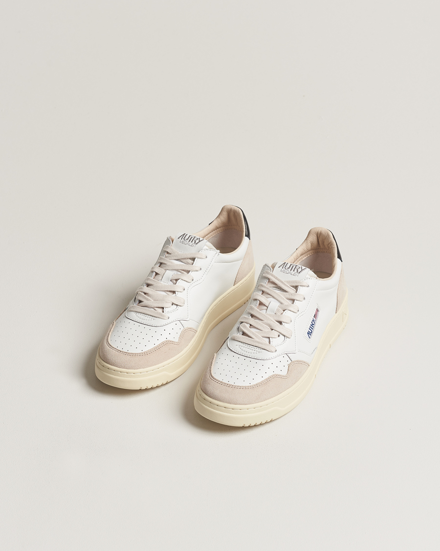 Herr | Sneakers | Autry | Medalist Low Super Soft Goat Leather Sneaker White/Black