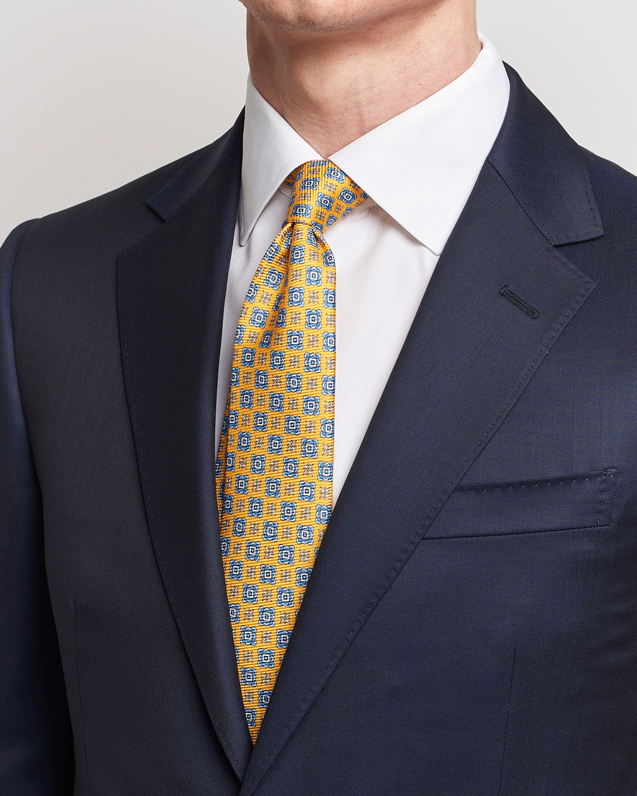 Herr |  | Kiton | Printed Medallion Silk Tie Yellow