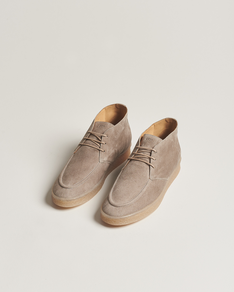 Herr | Skor | CQP | Plana Suede Chukka Taupe