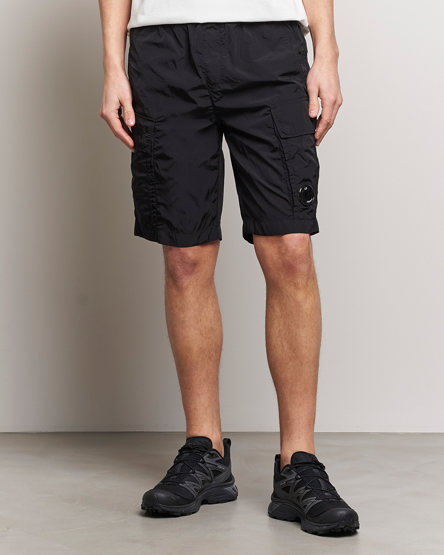 Herr | Contemporary Creators | C.P. Company | Chrome-R Cargo Shorts Black