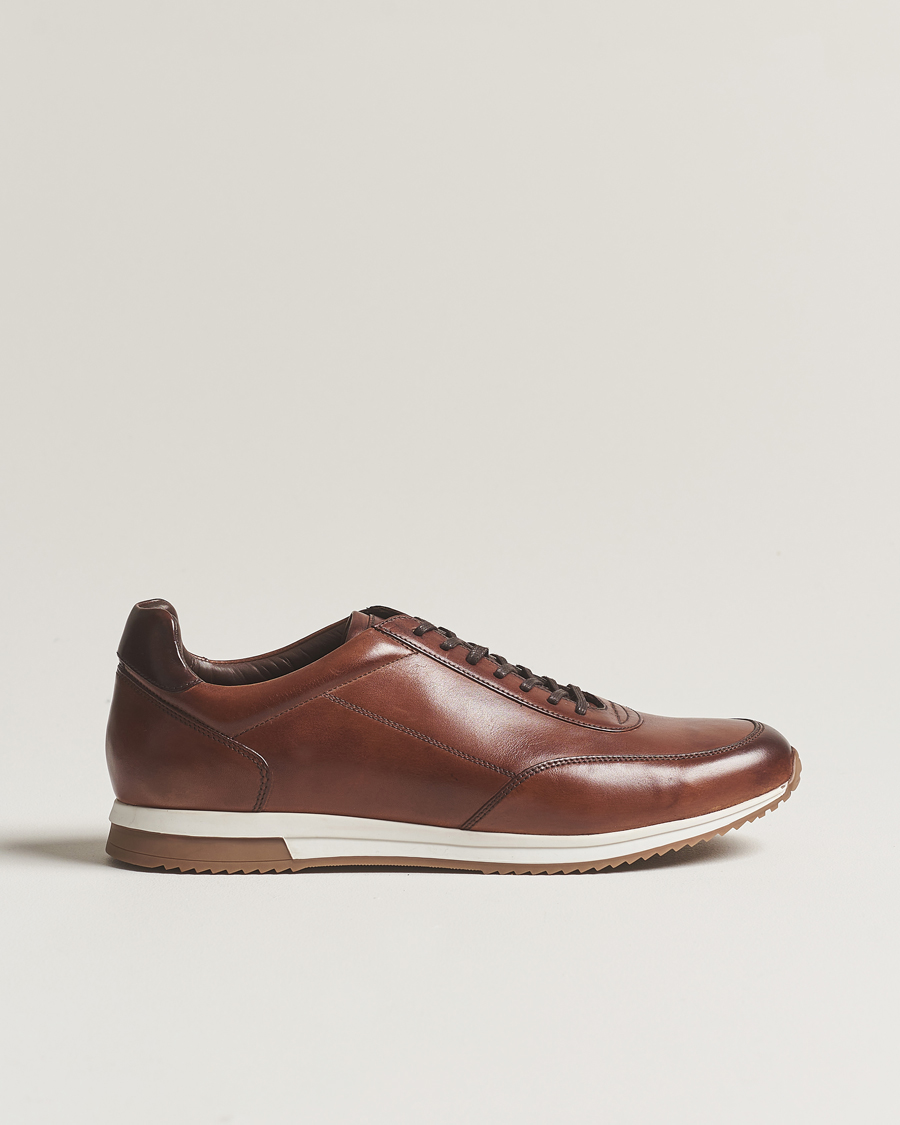 Herr | Sneakers | Loake Shoemakers | Bannister Leather Running Sneaker Cedar