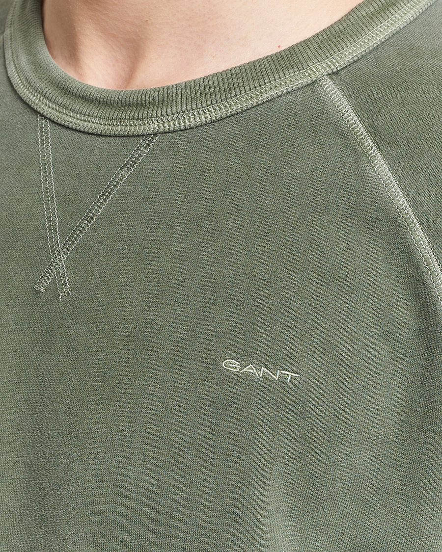 Herr | Tröjor | GANT | Sunbleached Crew Neck Sweatshirt Pine Green