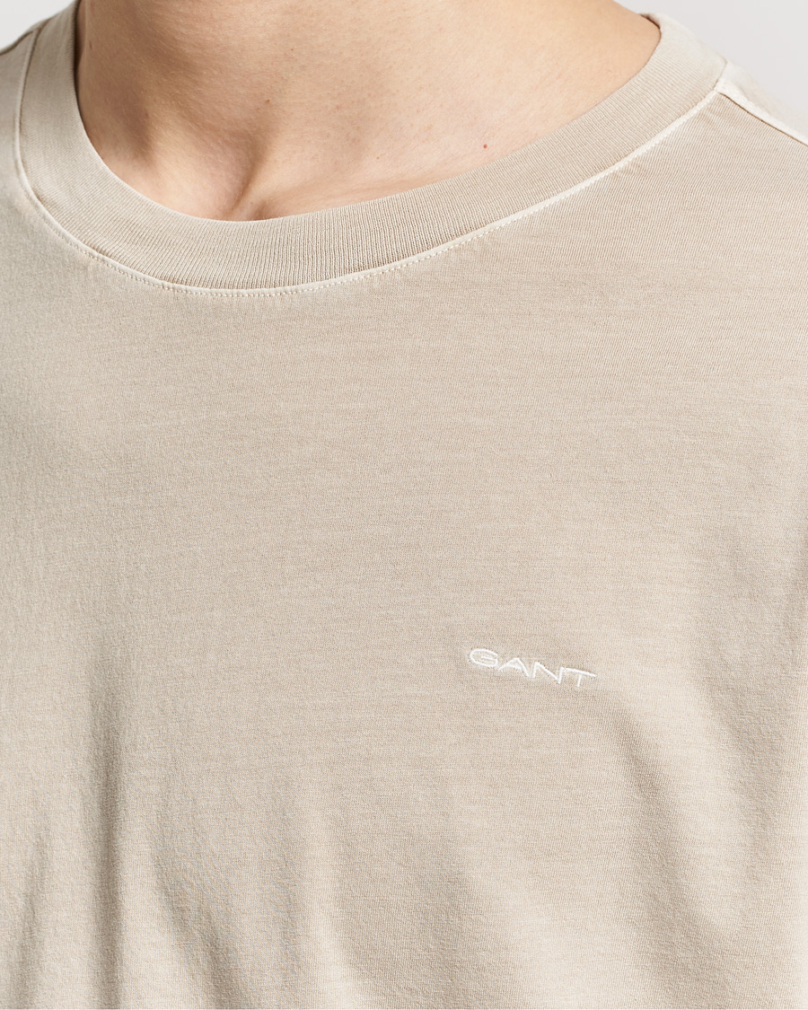Herr | T-Shirts | GANT | Sunbleached T-Shirt Silky Beige