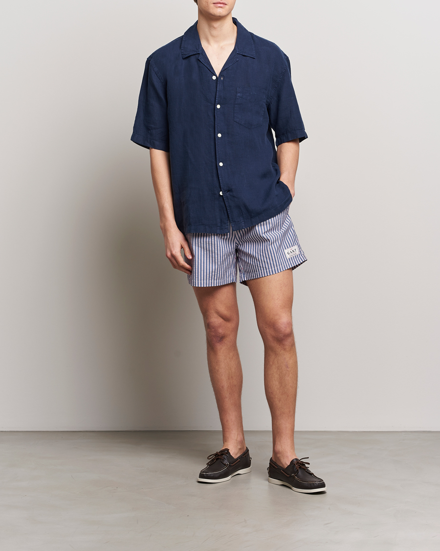 Herr | Badbyxor | GANT | Striped Seersucker Swimshorts Deep Blue