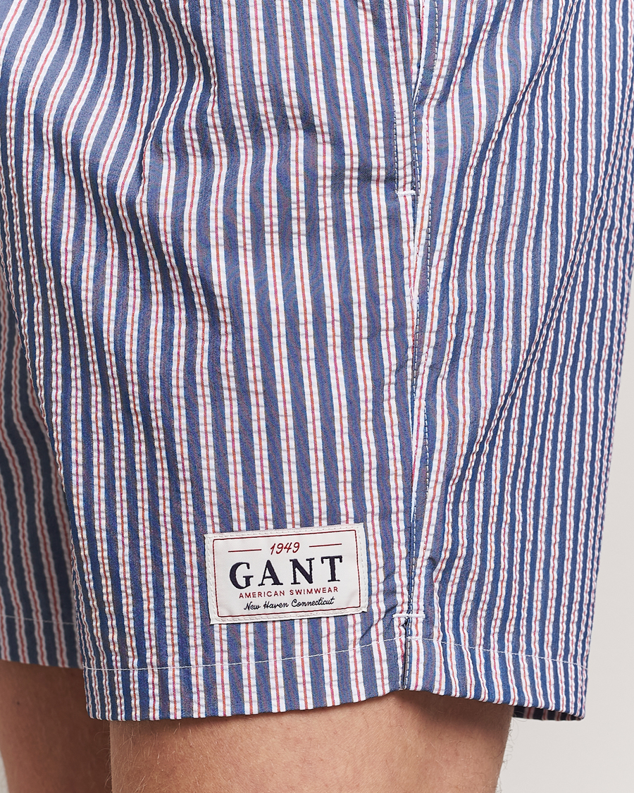 Herr | Badbyxor | GANT | Striped Seersucker Swimshorts Deep Blue