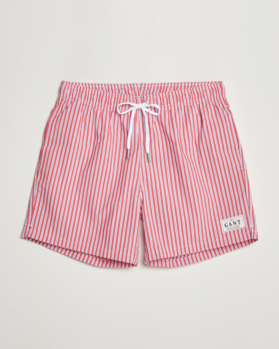 Herr | Badbyxor | GANT | Striped Seersucker Swimshorts Bright Red