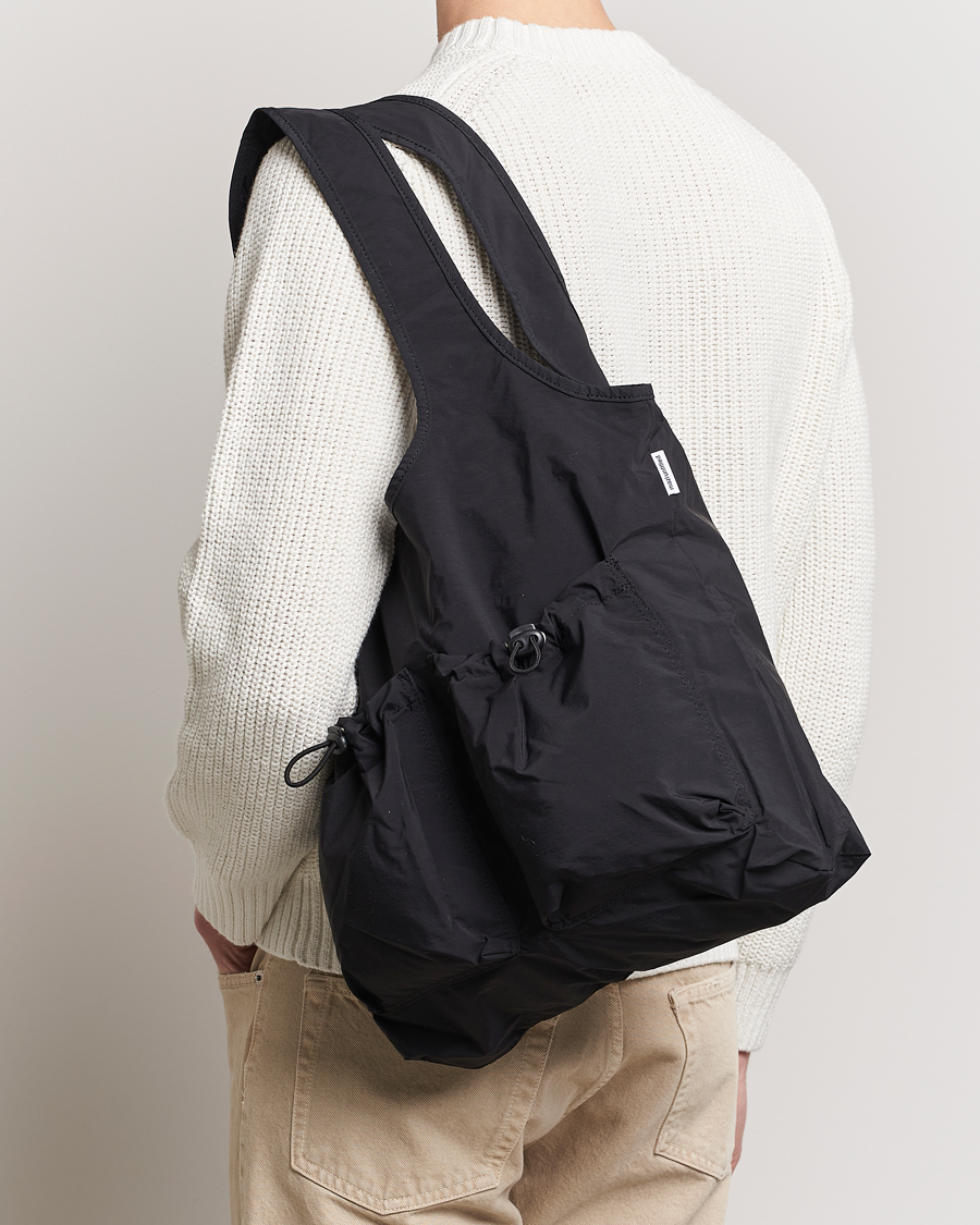 Herr | Accessoarer | mazi untitled | Nylon Bore Bag Black