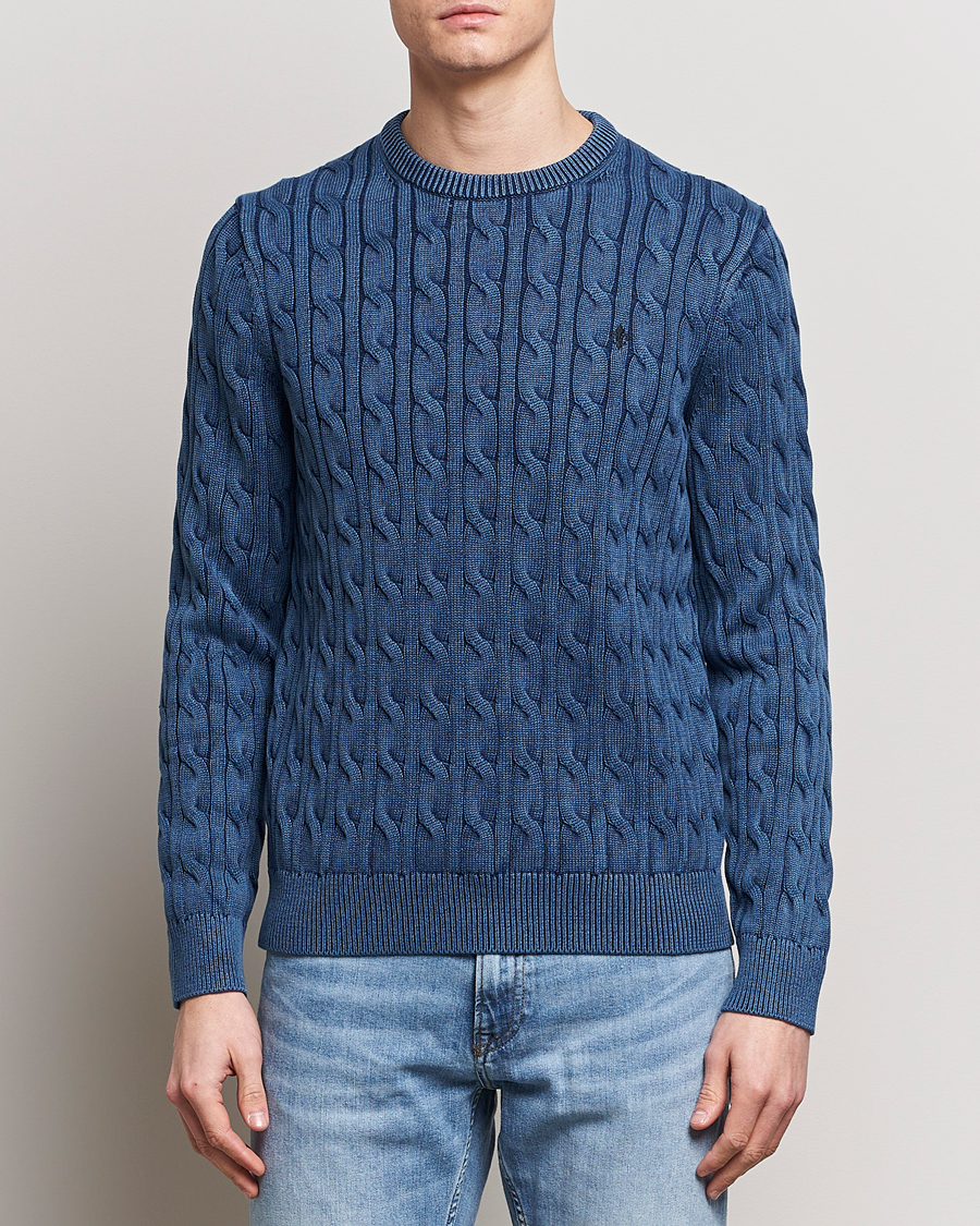 Herr | Stickade tröjor | Morris | Ethan Cotton Cable Crew Neck Blue